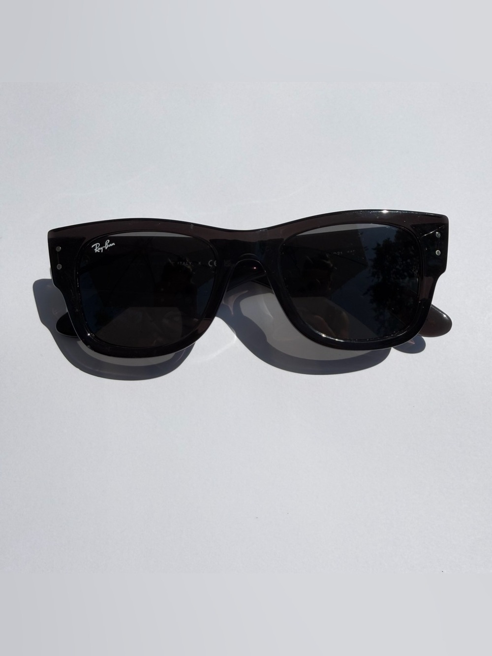 Ray-Ban Men's Black Frame Sunglasses with Dark Lenses
